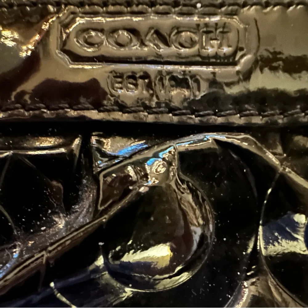 COACH Black Patent Leather Op Art Wristlet